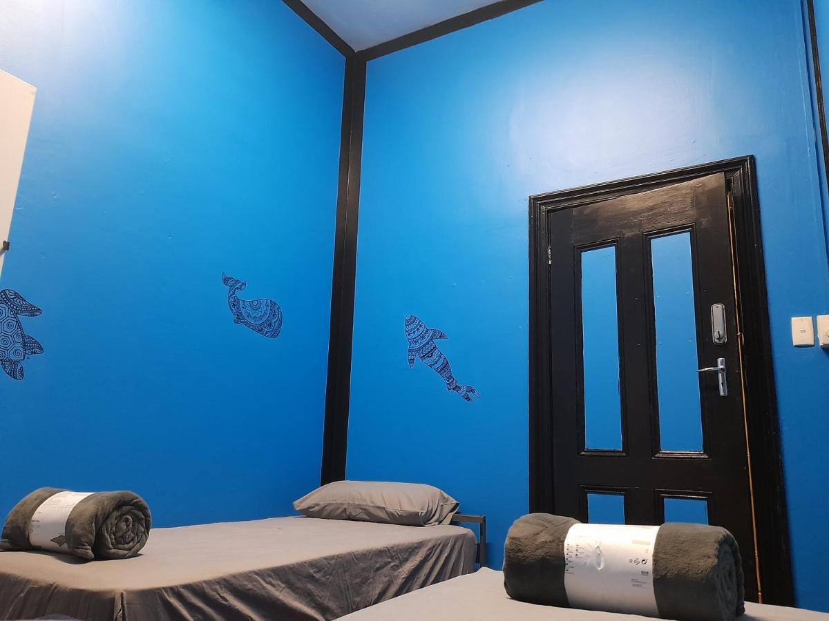 Ozi Inn Backpackers - Perth - Exterior photo